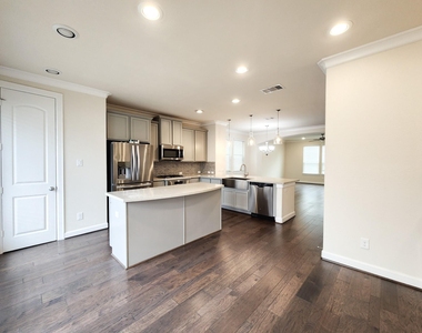10717 Madden Oaks Place - Photo Thumbnail 14