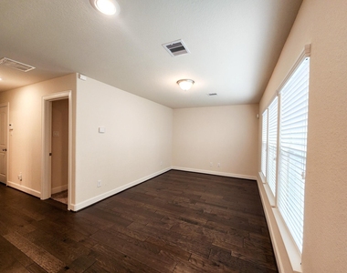 10717 Madden Oaks Place - Photo Thumbnail 2