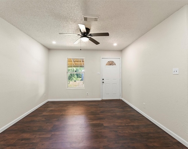 5941 Noel Lane - Photo Thumbnail 13