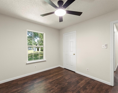 5941 Noel Lane - Photo Thumbnail 9