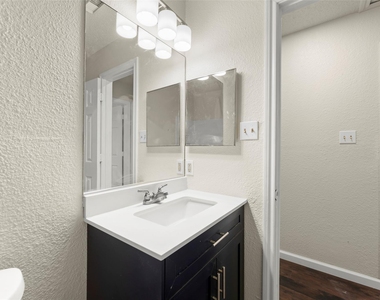 5941 Noel Lane - Photo Thumbnail 11