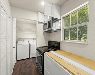 5941 Noel Lane - Photo Thumbnail 15