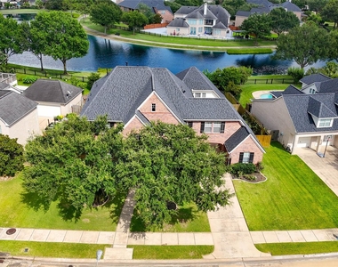 3819 Rivermoss Lane - Photo Thumbnail 46