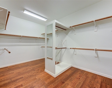 3819 Rivermoss Lane - Photo Thumbnail 27