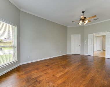 3819 Rivermoss Lane - Photo Thumbnail 24