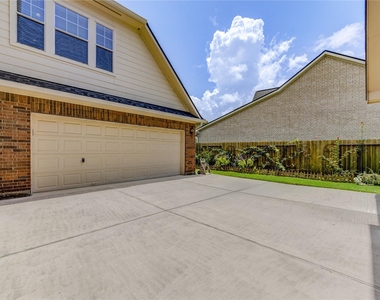 3819 Rivermoss Lane - Photo Thumbnail 37