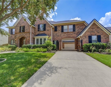 3819 Rivermoss Lane - Photo Thumbnail 2