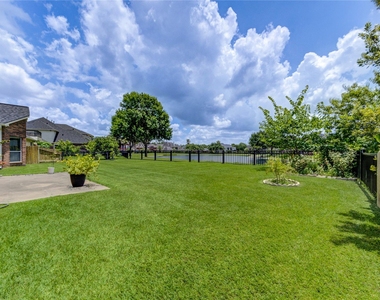 3819 Rivermoss Lane - Photo Thumbnail 41