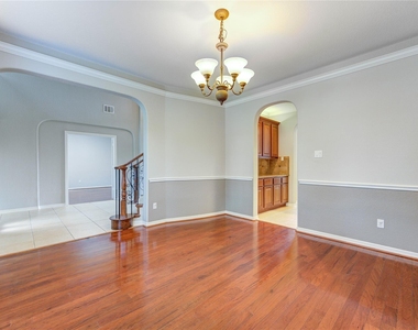 3819 Rivermoss Lane - Photo Thumbnail 21