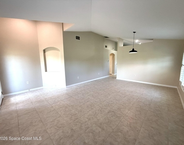 3262 Siderwheel Drive - Photo Thumbnail 3