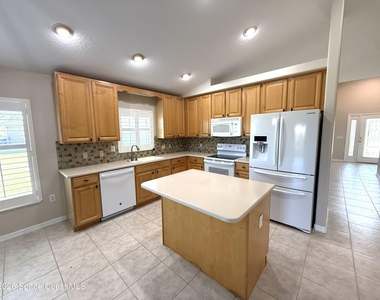 3262 Siderwheel Drive - Photo Thumbnail 7
