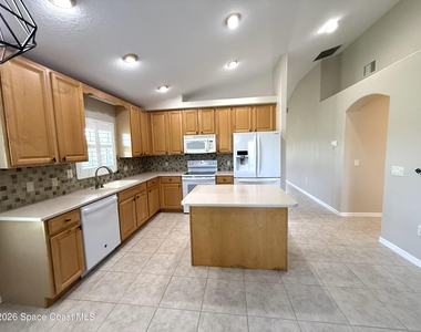 3262 Siderwheel Drive - Photo Thumbnail 8