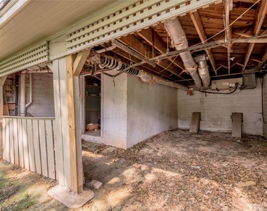 811 Sam Houston Avenue - Photo Thumbnail 20