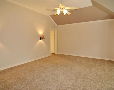 2627 Havencrest Drive - Photo Thumbnail 3