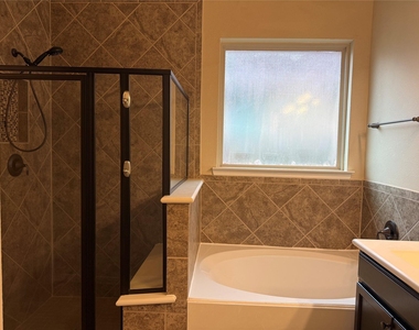 24311 Piazza Drive - Photo Thumbnail 17
