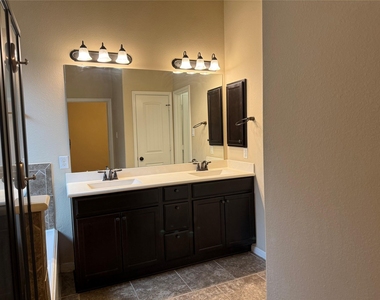 24311 Piazza Drive - Photo Thumbnail 16