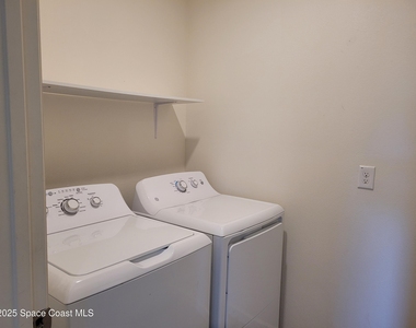 760 Acadia Court Se - Photo Thumbnail 12