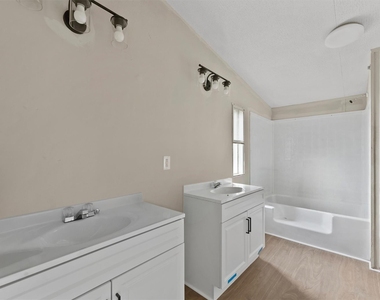 16212 Lone Star Ranch Drive - Photo Thumbnail 18