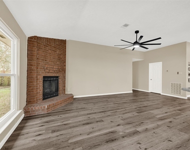 5306 Shady Gardens Drive - Photo Thumbnail 6