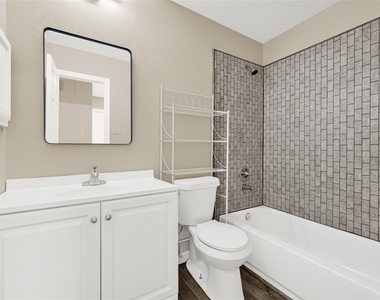 5306 Shady Gardens Drive - Photo Thumbnail 9