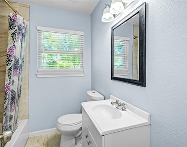 8921 Oak Knoll Lane - Photo Thumbnail 10
