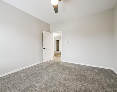 4405 Mallow Drive Street - Photo Thumbnail 16