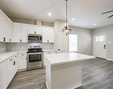 4405 Mallow Drive Street - Photo Thumbnail 6