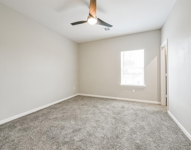 4405 Mallow Drive Street - Photo Thumbnail 15