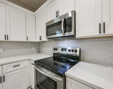 4405 Mallow Drive Street - Photo Thumbnail 8