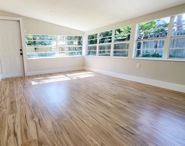 1660 Vernon Dicks Drive - Photo Thumbnail 18