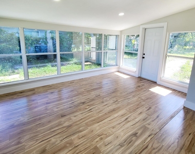 1660 Vernon Dicks Drive - Photo Thumbnail 5