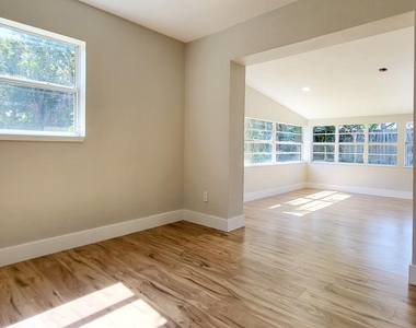 1660 Vernon Dicks Drive - Photo Thumbnail 13