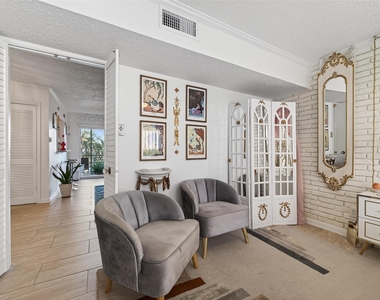 3809 N Braeswood Boulevard - Photo Thumbnail 10