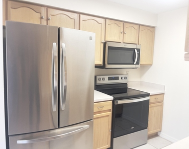3272 Sand Court - Photo Thumbnail 2