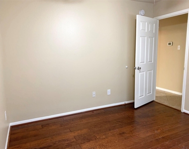 2822 Chalet Knolls Lane - Photo Thumbnail 26