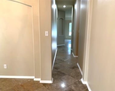 2822 Chalet Knolls Lane - Photo Thumbnail 16