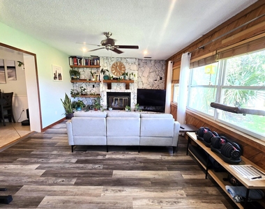 210 Juniper Avenue - Photo Thumbnail 11