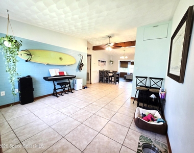 210 Juniper Avenue - Photo Thumbnail 3