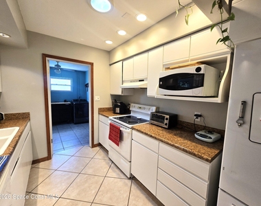 210 Juniper Avenue - Photo Thumbnail 10