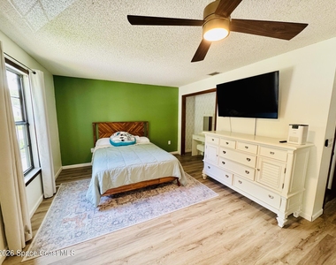 9000 York Lane - Photo Thumbnail 16