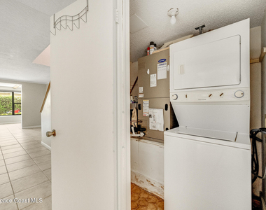 255 Paradise Boulevard - Photo Thumbnail 16