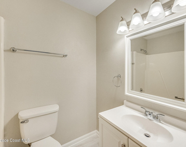 255 Paradise Boulevard - Photo Thumbnail 20