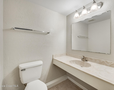 255 Paradise Boulevard - Photo Thumbnail 6