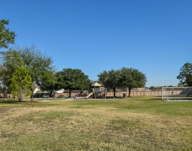 7215 Kransburg Ranch Drive - Photo Thumbnail 25