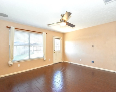 7215 Kransburg Ranch Drive - Photo Thumbnail 10