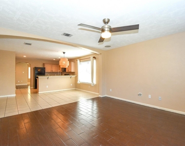 7215 Kransburg Ranch Drive - Photo Thumbnail 11