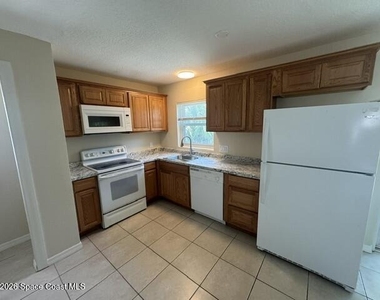 304 3rd Street - Photo Thumbnail 1