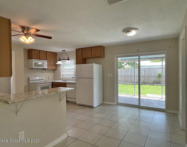 304 3rd Street - Photo Thumbnail 4