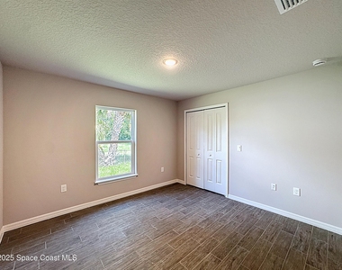 144 Roosevelt Street - Photo Thumbnail 22
