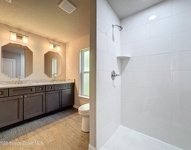 144 Roosevelt Street - Photo Thumbnail 16